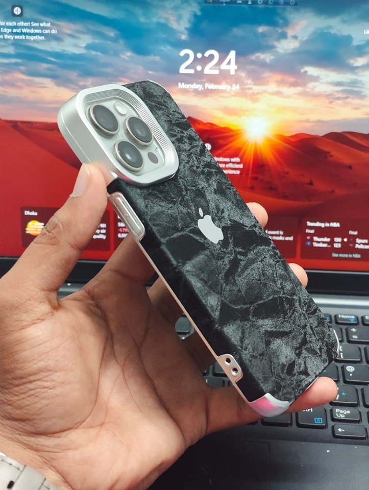 Stylish Fabric Design iPhone Protective Case 5